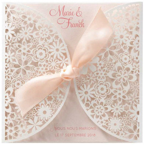 Faire-part mariage romantique rose pochette fleurs façon dentelle