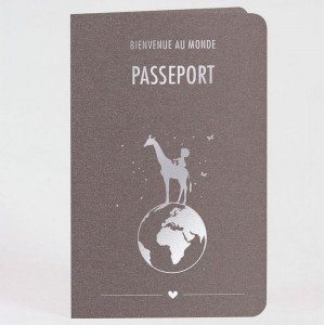Faire-part naissance original passeport bébé voyage girafe Buromac Baby Folly (2022) 581.177