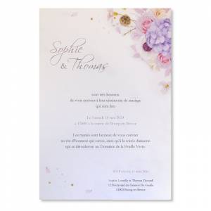 Faire-part de mariage printanier. Carte de mariage avec grosses fleurs roses et mauve