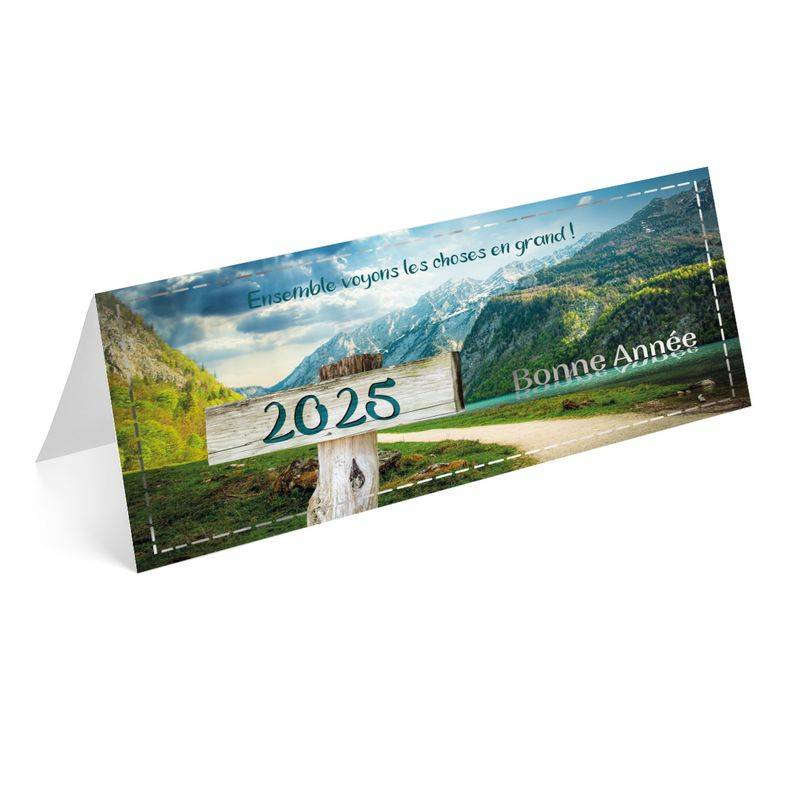 Carte de vœux pour entreprise avec paysage de montagnes verdoyantes et sommets enneigés Carte de vœux pour entreprise avec paysage de montagnes verdoyantes et sommets enneigés