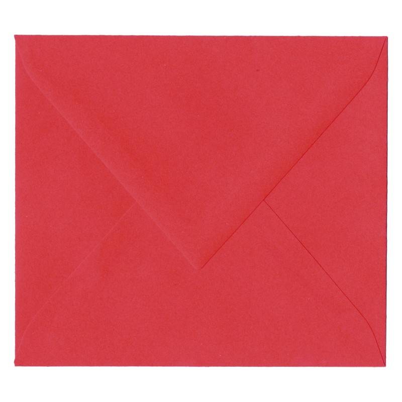 Enveloppe rouge format 14 x 12.5 cm, à fermeture en pointe gommée