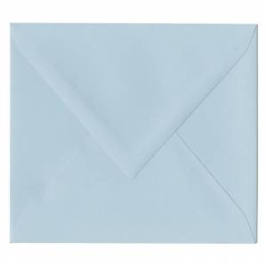Enveloppe bleu ciel à fermeture triangulaire gommée