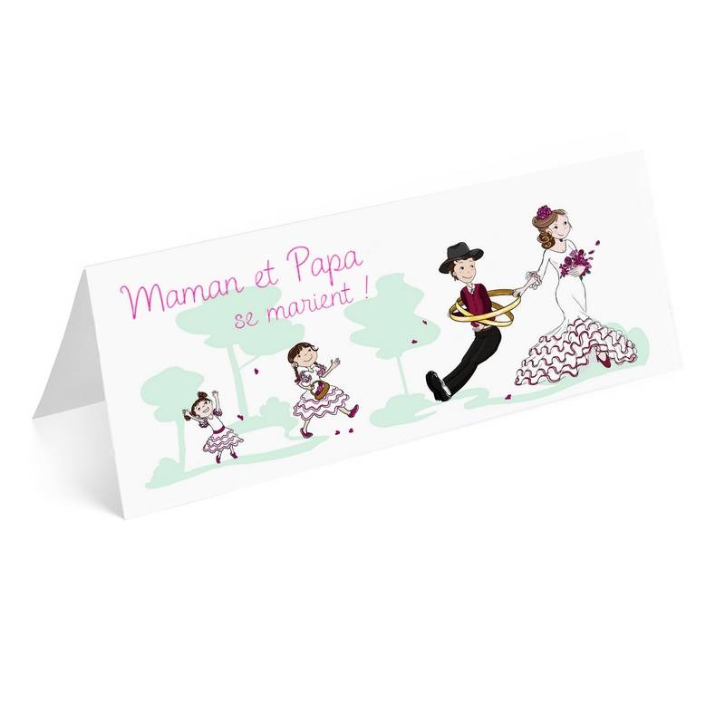 Faire-part de mariage figurant une mariée en robe tirant son futur mari par deux alliances dorées, suivis de leurs deux enfants