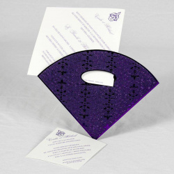 Faire-part de mariage violet avec carte d'invitation personnalisable
