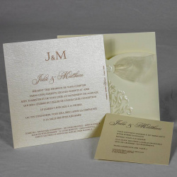Faire-part pochette nacrée avec deux cartons à personnaliser pour annoncer votre mariage