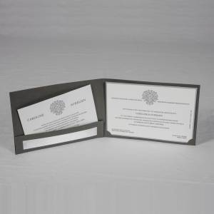 Faire-part avec carton d'invitation pour inviter les personnes à votre cérémonie et votre repas de noces