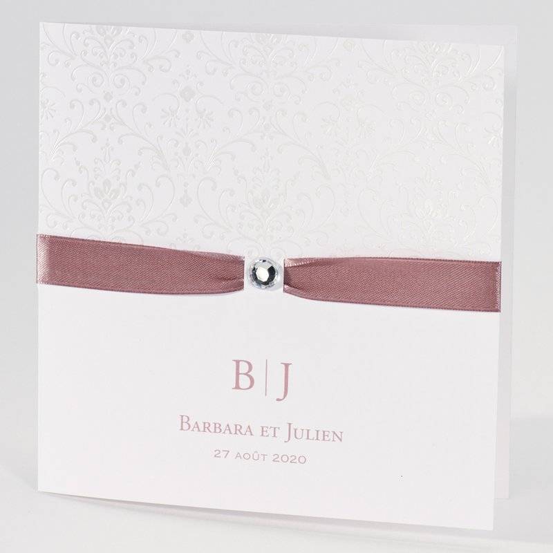Faire-part de mariage blanc et rose satiné pour annoncer votre mariage en toute élégance Faire-part de mariage blanc et rose satiné pour annoncer votre mariage en toute élégance