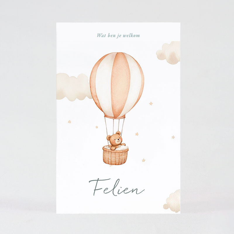 Faire-part de naissance tout mignon avec un petit nounours s'envolant en montgolfière Faire-part de naissance tout mignon avec un petit nounours s'envolant en montgolfière