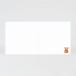 Intérieur vierge du faire-part, pages blanches avec dessin de peluche