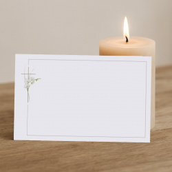 Carte de remerciement décès chrétienne avec croix et fleurs blanches