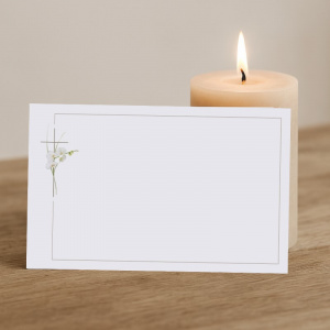 Carte de remerciement décès chrétienne avec croix et fleurs blanches