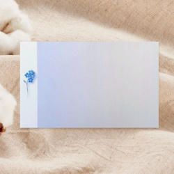 Carte remerciement deuil fond gris et fleur bleue sur fond blanc